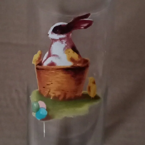 William-Sonoma Retro art work on a set of four Easter Glasses - Picture 4 of 13